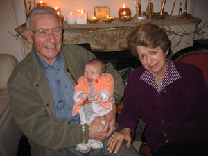 Dans les bras de mes Grands-Parents DUBOS